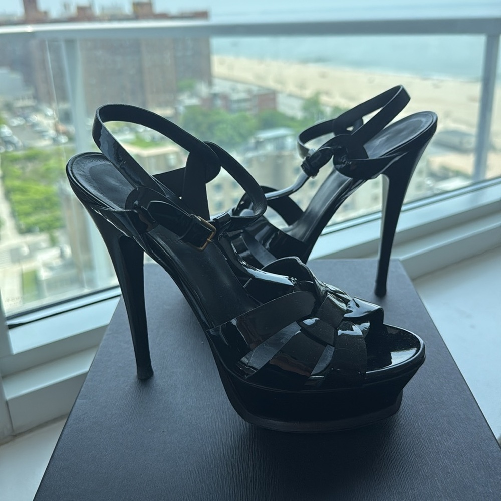 100% Authentic YSL Tribute Patent Black Leather 37.5